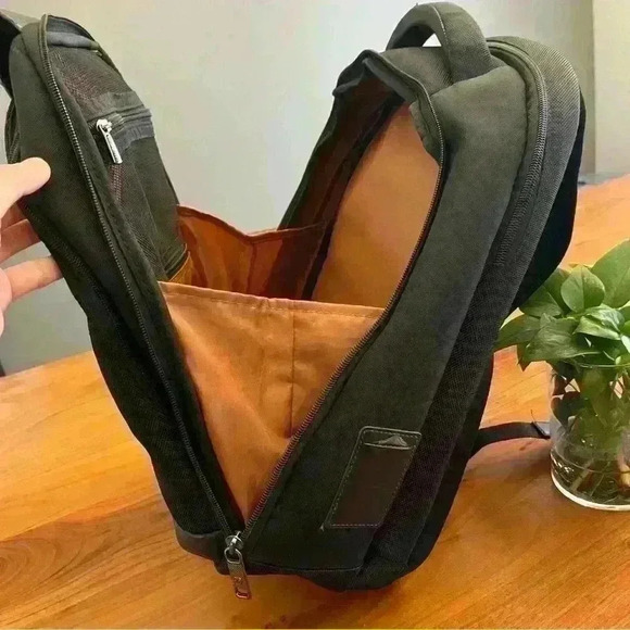 WENGER black backpack.Unisex. Durable. Essential for work, study and  travel. - Picture 11 of 16